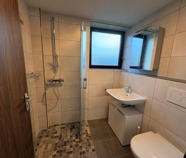 Erdgeschoss 2ZKB mit Einbauküche, Terrasse und Garten - Photo 2