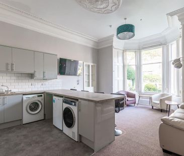 13 bedroom flat share to rent - Photo 2