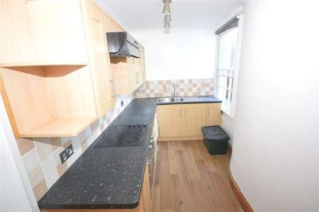 Clare House, Axminster, EX13 - Photo 5