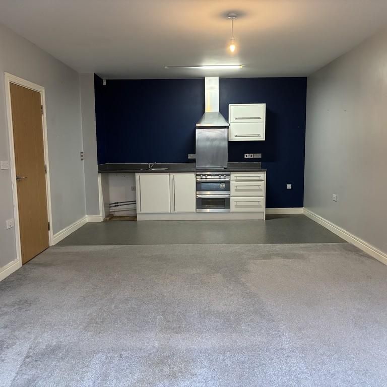 1 bedroom ground floor flat to rent - Photo 1