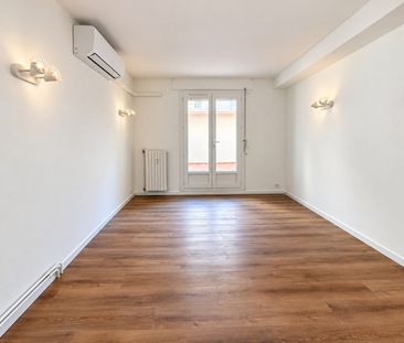 Location Appartement 4 pièces 121m² MONTPELLIER 34000 - Photo 2