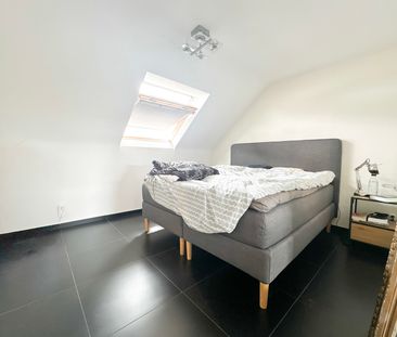 Ruim 3-slaapkamer duplex appartement met groot terras! - Photo 1