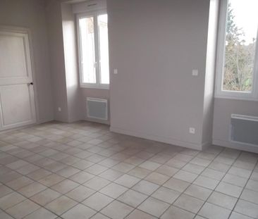 APPARTEMENT T2 A LOUER A SAINT ALBAN LES EAUX - GRANDE RUE - Photo 1