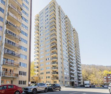 3210-3250 Forest Hill | 3250 Forest Hill, Montreal - Photo 1