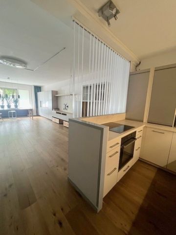 ZEER RUIME STUDIO / APPARTEMENT ( 76 M2 ) OP HET MOOISTE PLEINTJE VAN DE STAD - Photo 5