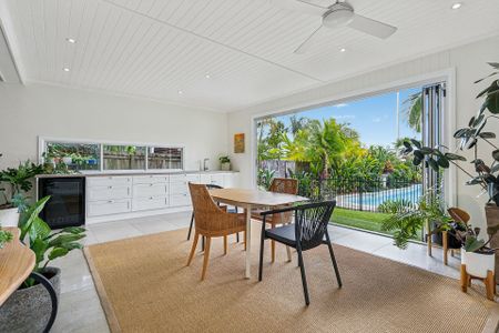 An entertainers dream with a tropical oasis and a pool! - Photo 4