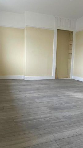 3 bedroom end of terrace house to rent - Photo 3