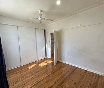 Three Bedroom Family Home! - Photo 1