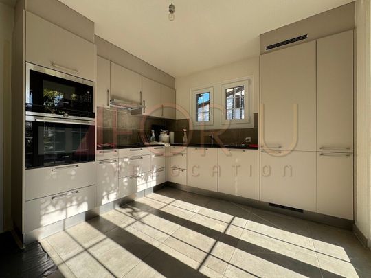 Très belle villa de 7.5 pièces individuelle et authentique à Bernex - Photo 1