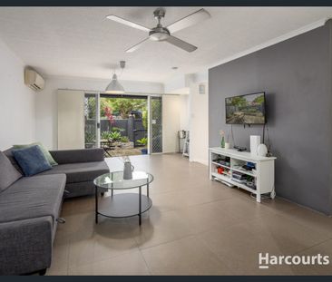 Functional Living, Close to Shops & Transport - Photo 1