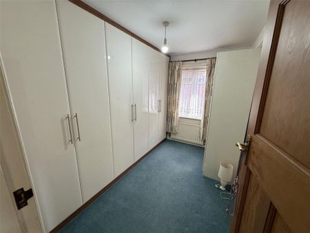 4 bedroom bungalow to rent - Photo 3