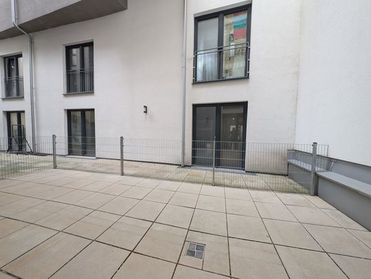 Erstklassige 3-Zimmer Wohnung mit Loggia beim Haus des Meeres in 1060 Wien zu mieten - Photo 1