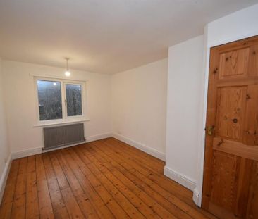 2 bedroom end of terrace house to rent - Photo 6