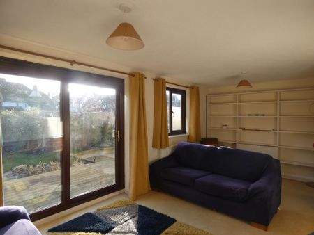 3 bedroom terraced house to rent - Photo 2