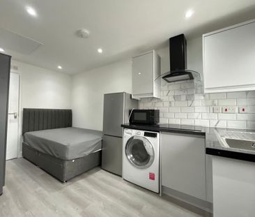 Studio to rent - Photo 3