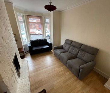 3 St Albans Gardens, Belfast, BT9 5DR - Photo 2