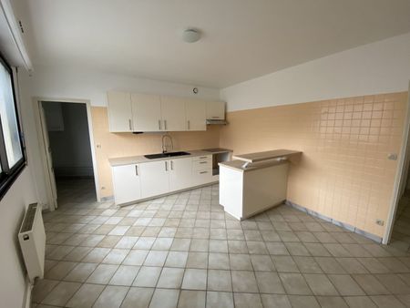 Location Appartement 4 pièces 104m² - Photo 5