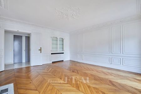 Appartement à louer à Paris 8Ème - Photo 4