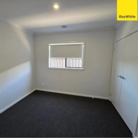 Spacious 4-Bedroom Home in Prestigious Schooling Zone - Photo 4