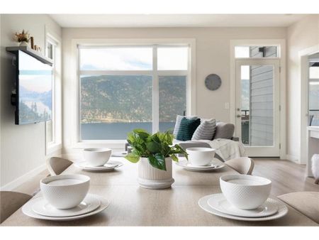 Gorgeous Townhome – McKinley Beach - Photo 2