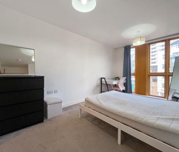 2 bedroom Flat To Let - Photo 6