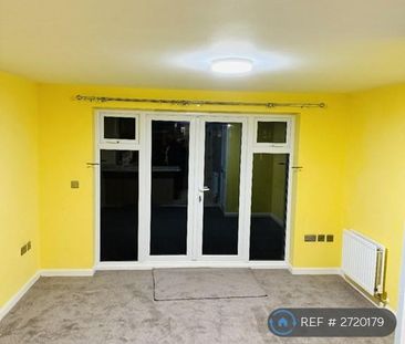 4 bedroom terraced house to rent - Photo 2