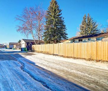 2646 38 Street Northeast, Calgary - Photo 3