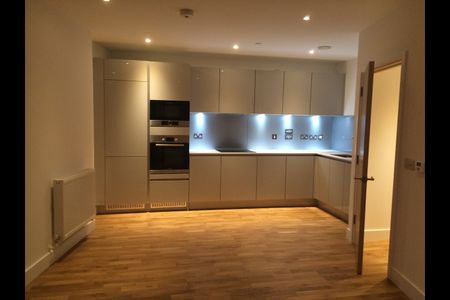 2 Bed Flat, Station Road, SE13 - Photo 4