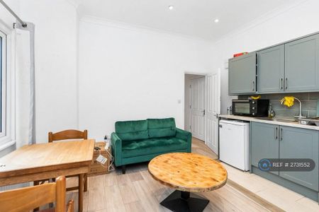 1 bedroom flat to rent - Photo 5