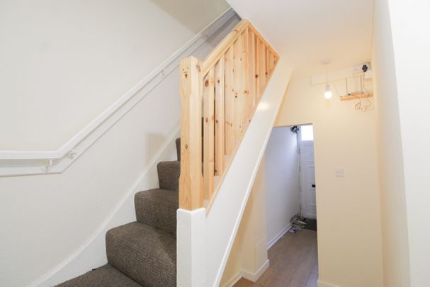 King Street, Treforest, Pontypridd - Photo 1