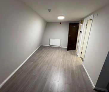 Studio to rent - Photo 6