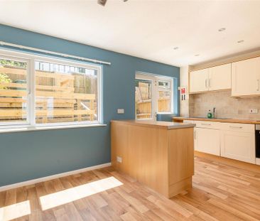 3 bedroom terraced house to rent - Photo 6