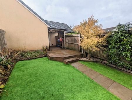 A 4 Bedroom Terraced - Photo 4