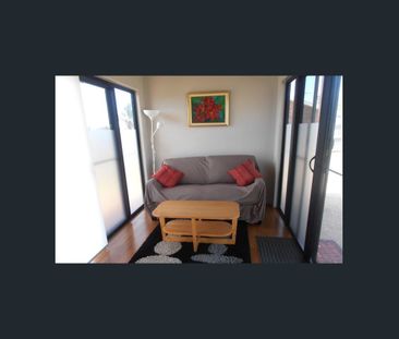 1 Bedroom Cottage Overlooking the Beautiful Pacific Ocean - Photo 3