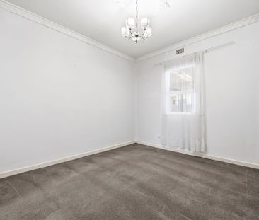 12 Dover Street - Photo 2