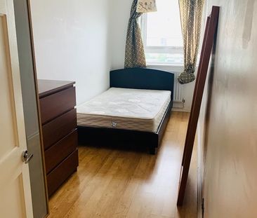 3 Bed Flat, Knighthead Point, E14 - Photo 5