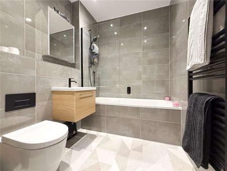 Waterford Road, Highcliffe, Christchurch, Dorset, BH23 - Photo 3