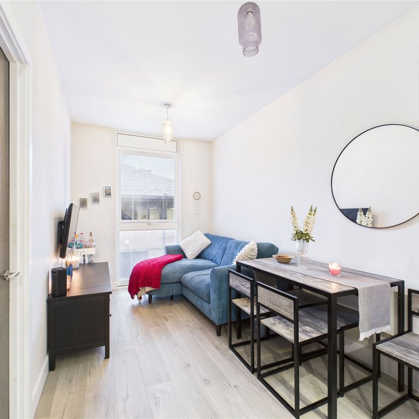 Clivemont Road, Maidenhead Clivemont Road, Maidenhead - Photo 1