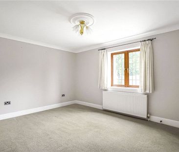 A stunning 5 bedroom family home situated on the outskirts of Wanta... - Photo 5