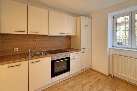 Start-/Single-Wohnung: Entzückende Garconniere in zentrumsnaher Altbauvilla! - Photo 2