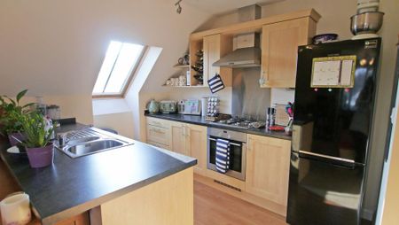 2 bedroom flat to rent - Photo 5