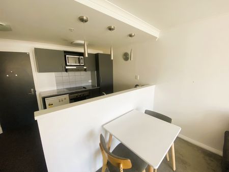 INNER CITY APARTMENT LIVING - Photo 2