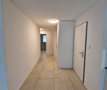 Happy living in the countryside with sunny views - Photo 4