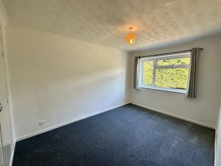 The Green, Bury St. Edmunds, West Row - Photo 4