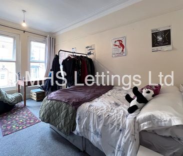 7 Bedroom Mid Terraced House for rent in Regent Park Terrace - Photo 6