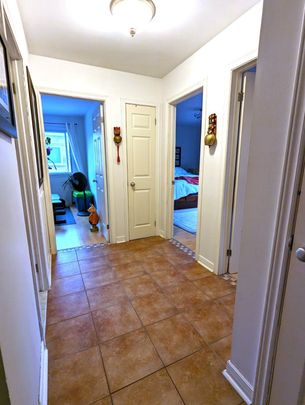 Condo for rent, Montréal (Saint-Laurent) - Photo 1