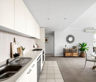 880/33 Hill Road, 2127, Wentworth Point Nsw - Photo 4