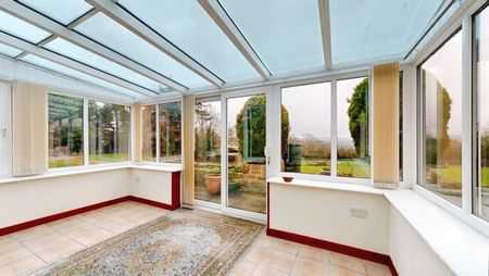 2 bedroom Bungalow To Let Total Size: 1078 SQ FT - Photo 2