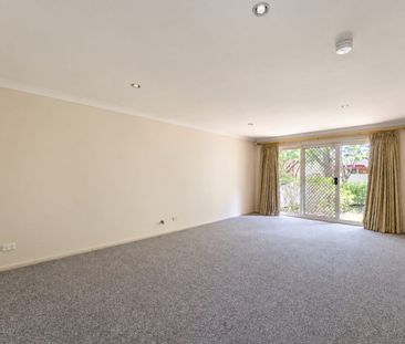 Modern Townhouse within the exclusive Hunterford Estate - Photo 1