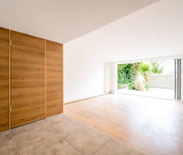 2 bedroom maisonette to rent - Photo 5